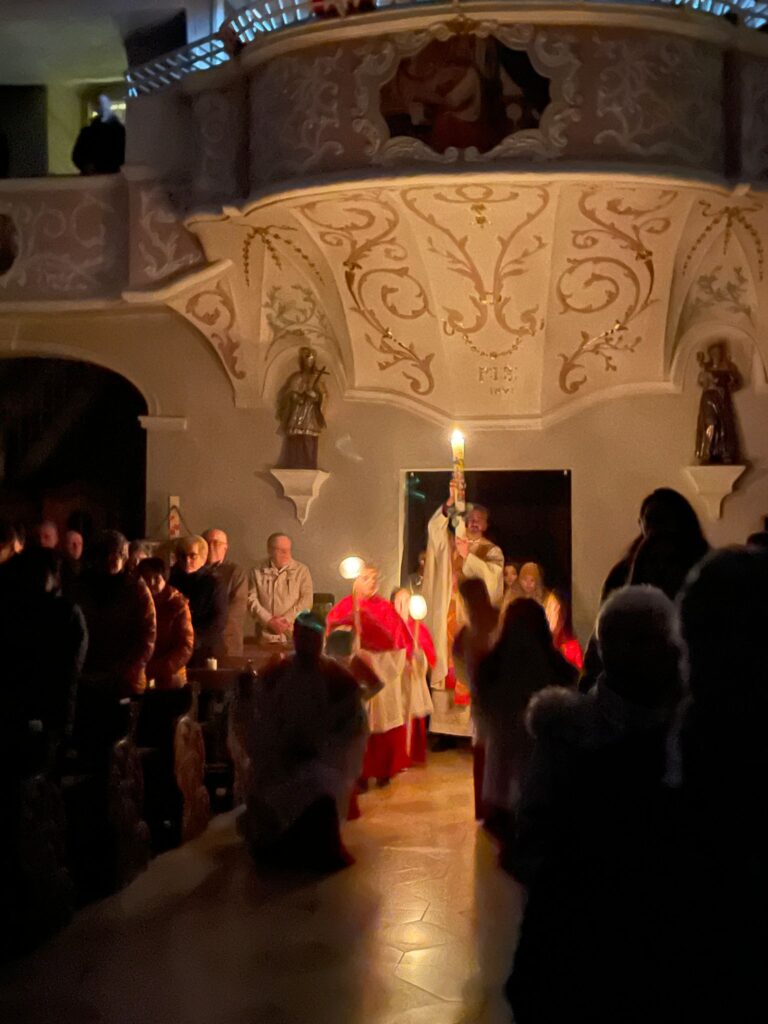 Erstes "Lumen Christi"